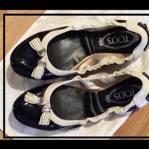 Authentic Tod’s Two-Toned Patent Flats Size 8
